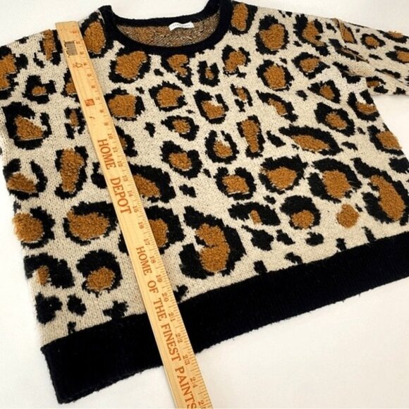 Lida Kate Oversized Cheetah Print Fuzzy Warm Boutique Sweater Size S - Picture 7 of 7